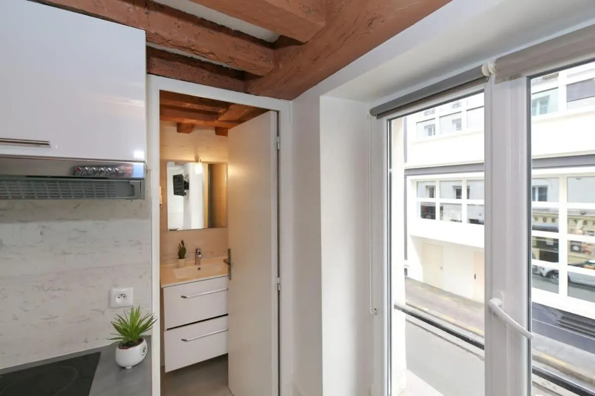 Apartment Studio Parisien 20M2 En Face Du Musee Grevin - 2P - Flat-Guest