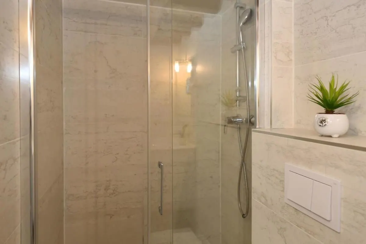 Apartment Studio Parisien 20M2 En Face Du Musee Grevin - 2P - Flat-Guest