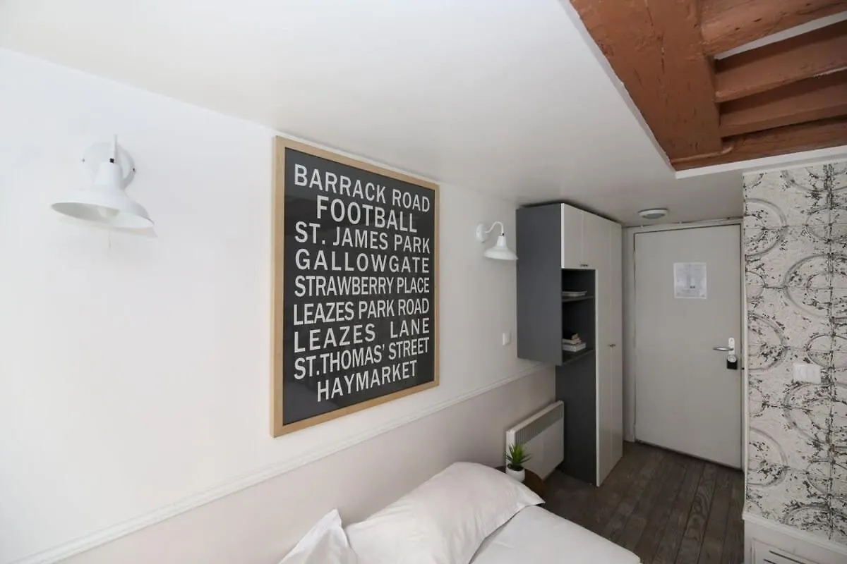 Studio Parisien 20M2 En Face Du Musee Grevin - 2P - Flat-Guest 0*, Paris France