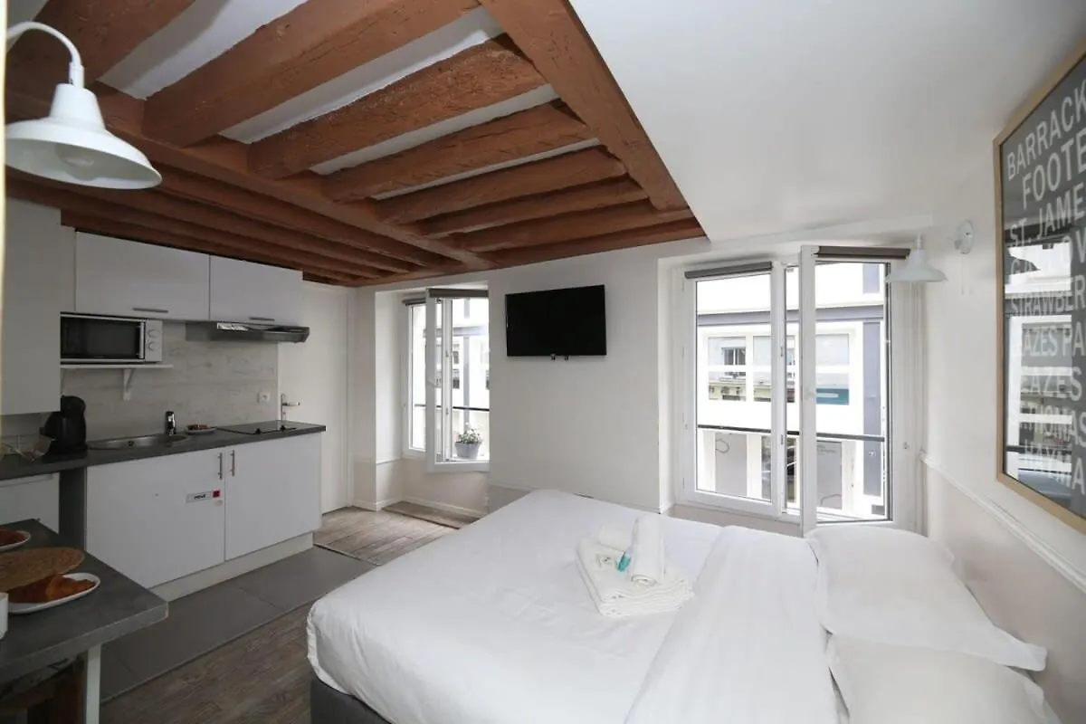 Studio Parisien 20M2 En Face Du Musee Grevin - 2P - Flat-Guest Apartment Paris